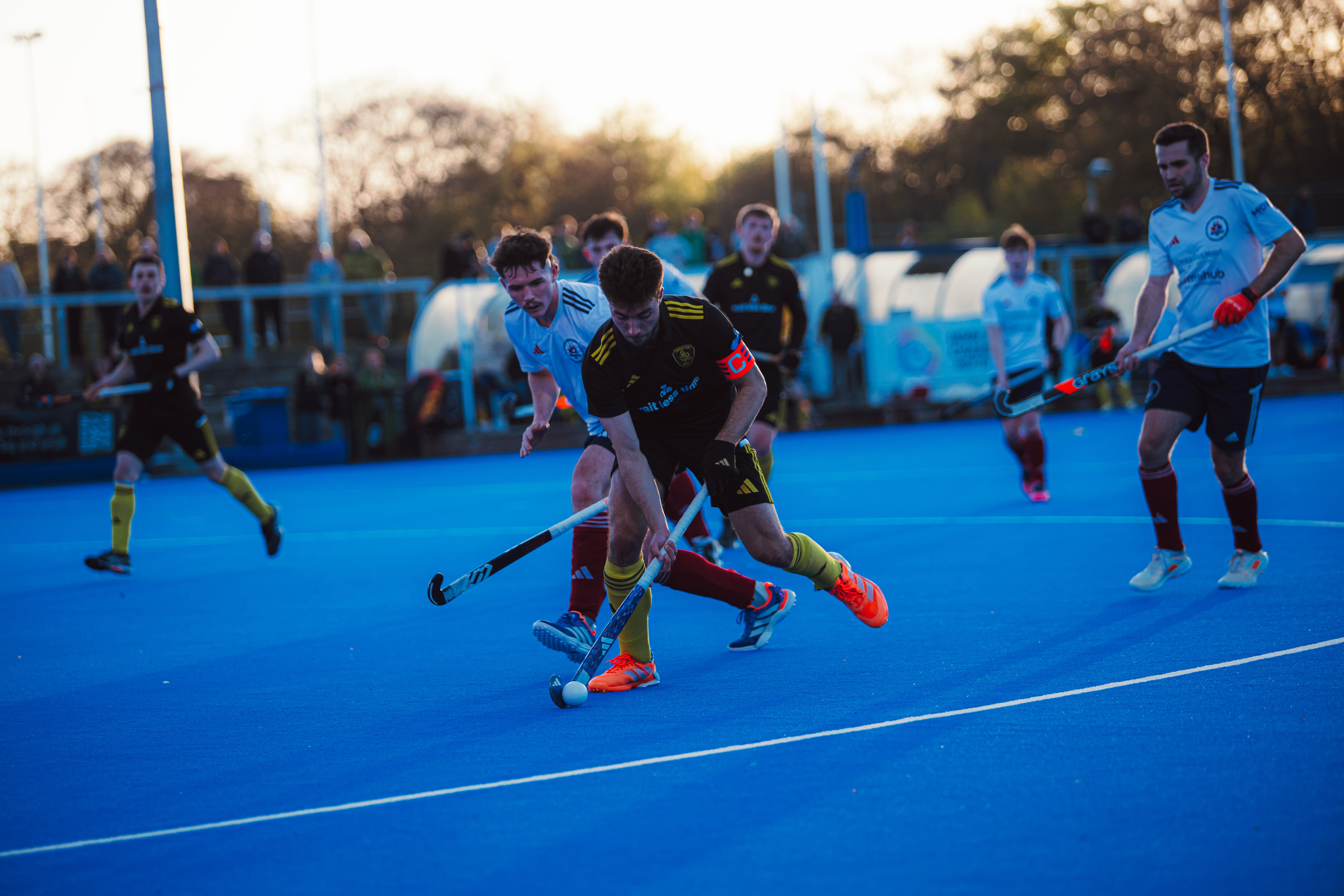 Beeston Men's 1st Team in action against Brooklands at Nottingham Hockey Centre